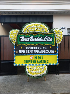 Papan Bunga Duka di Ambon